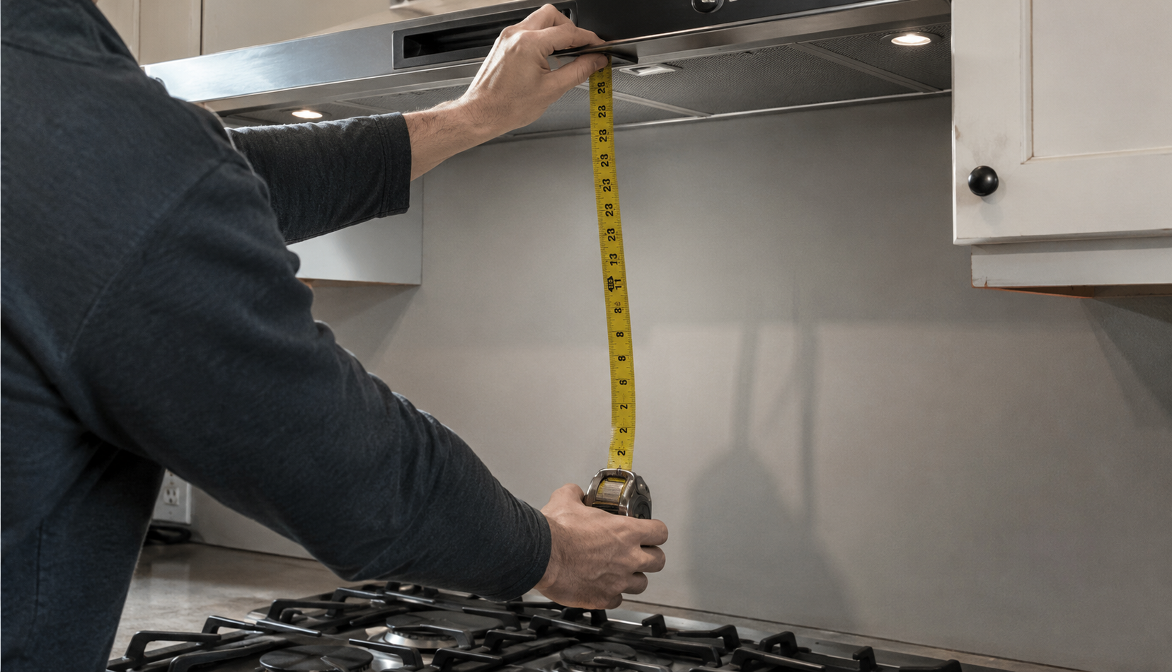 ChatGPT Image Jul 22, 2026, 05_05_40 PM Measuring range hood height clearance above kitchen cooktop